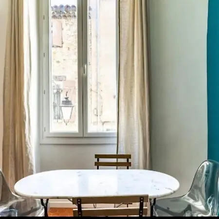 Authentique Au Centre D'antibes *