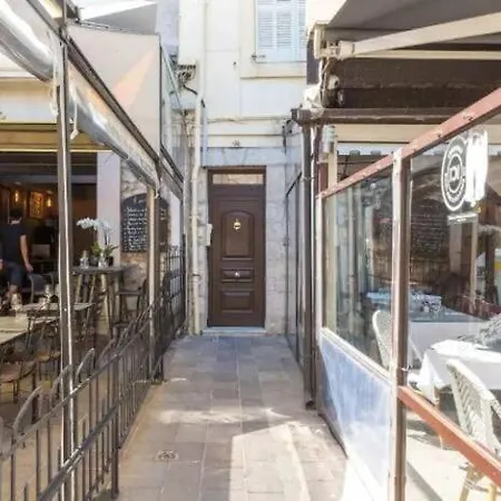 Authentique Au Centre D'antibes * Антиб